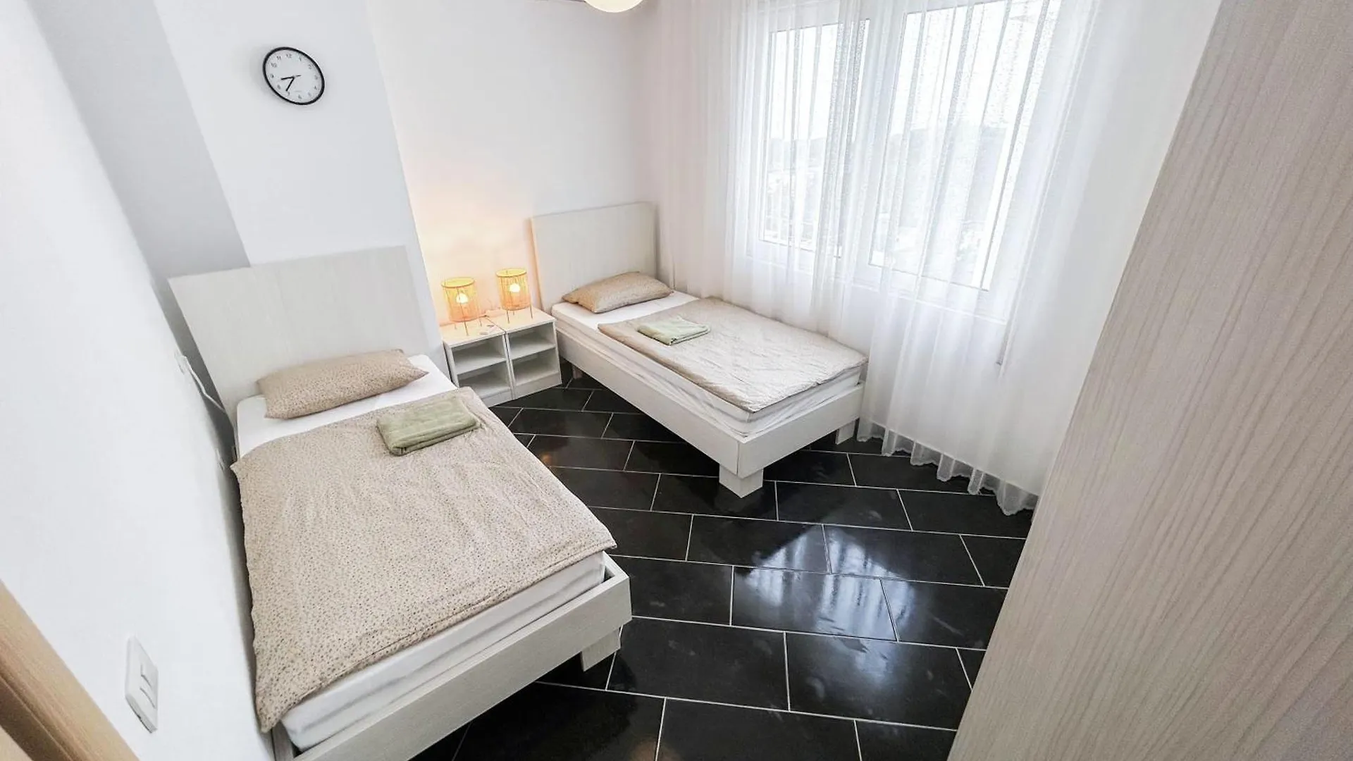 Fantastic 915 Apartment Durres